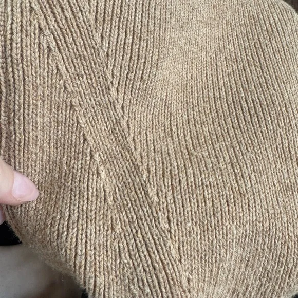 Elegant Tan Knit Tank Top - Picture 6 of 9